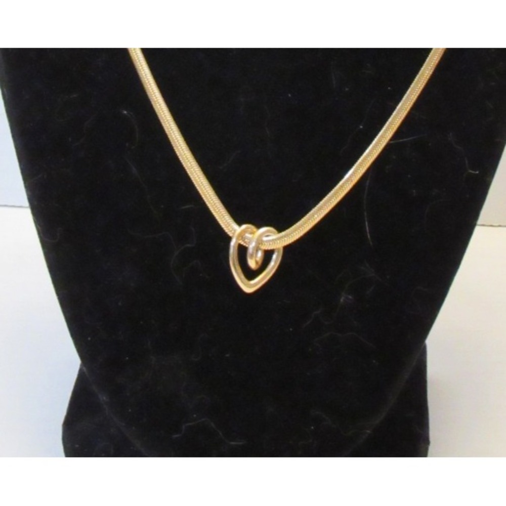 Necklace Heart Pendant Gold Tone Minimalist Preppy Romantic Quiet Luxury Money